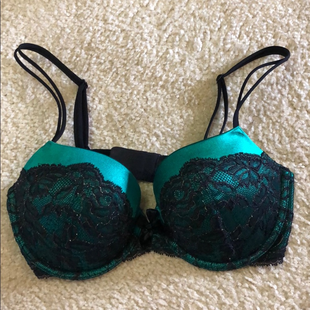 Victoria’s Secret very sexy Demi 36D